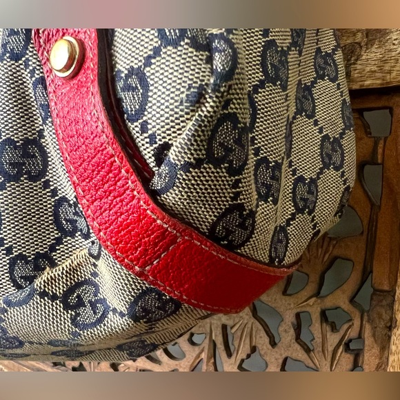 Gucci GG Canvas Pelham Shoulder Bag with Red leather trim - Picture 4 of 12
